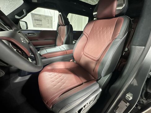 New 2026 INFINITI QX80 Autograph w/ Premium Cargo Package image 17