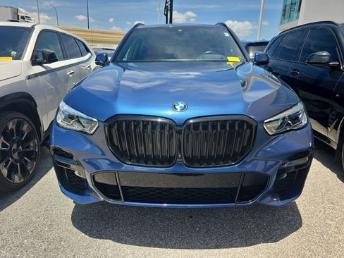 Used 2022 BMW X5 sDrive40i w/ M Sport Package RWD image 2