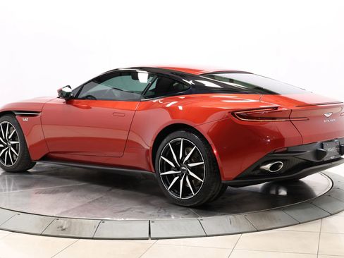 Used 2018 Aston Martin DB11 V12 RWD image 48