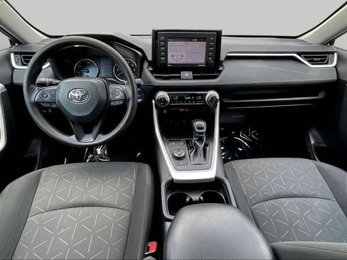 Used 2020 Toyota RAV4 XLE AWD/4WD image 10