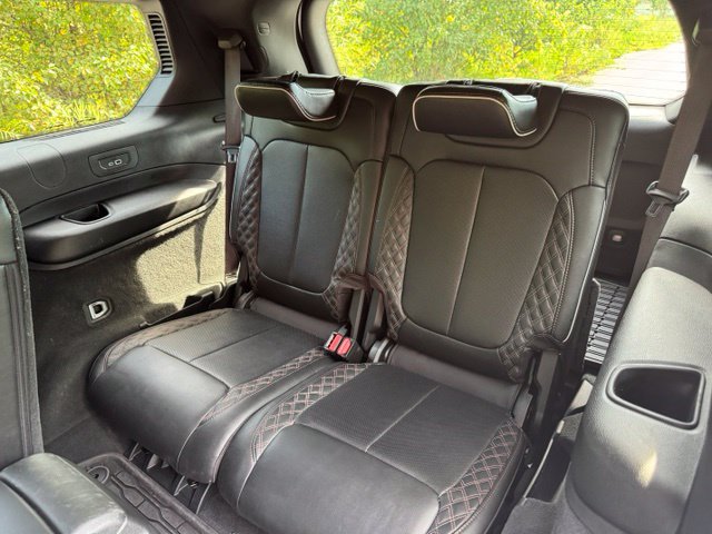 Used 2025 Jeep Grand Cherokee L Summit AWD/4WD image 13