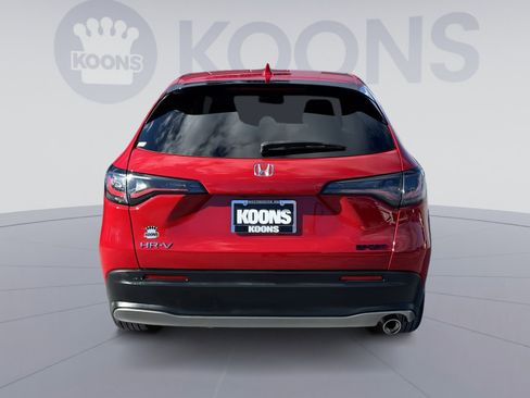 Used 2023 Honda HR-V Sport image 5