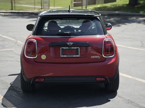 Certified 2024 MINI Cooper SE w/ Signature Upholstery Package FWD image 4