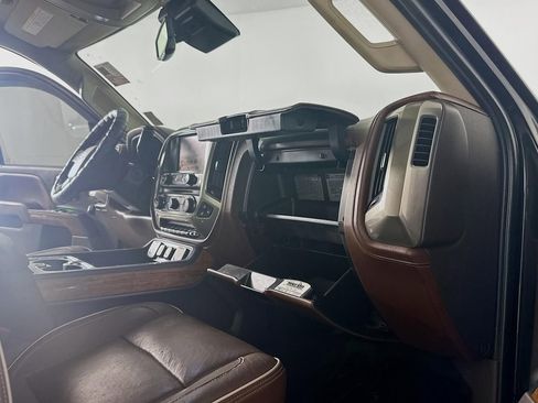 Used 2017 Chevrolet Silverado 3500 High Country image 36