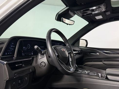 Used 2021 Cadillac Escalade Sport w/ LPO, ONYX Package image 23