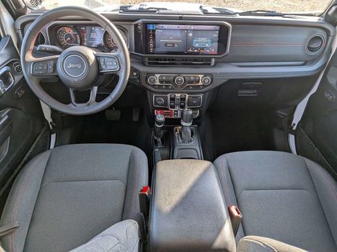 Certified 2024 Jeep Wrangler Unlimited Rubicon AWD/4WD image 15