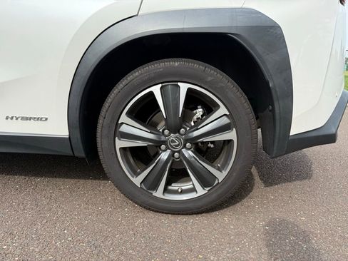 Certified 2021 Lexus UX 250h w/ Premium Package image 8