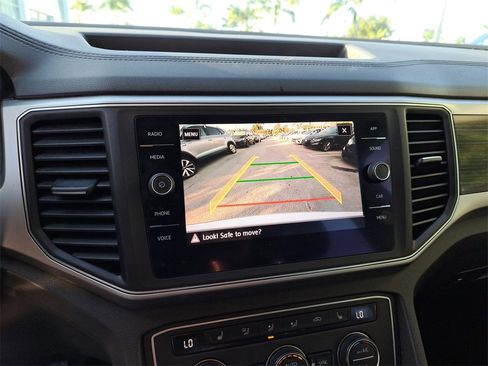 Used 2018 Volkswagen Atlas SE image 23