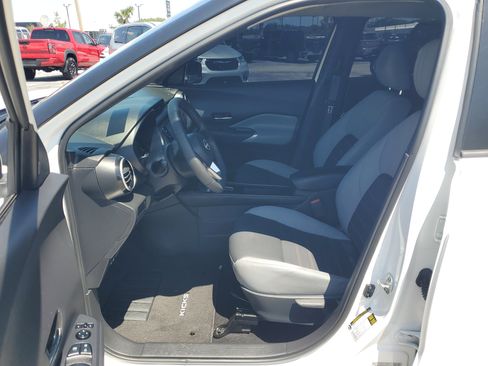Certified 2024 Nissan Kicks SR w/ SR Premium Package image 12