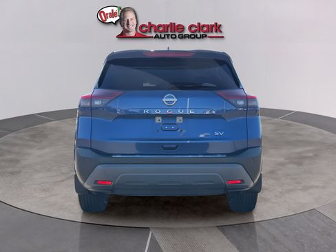Used 2022 Nissan Rogue SV FWD image 5