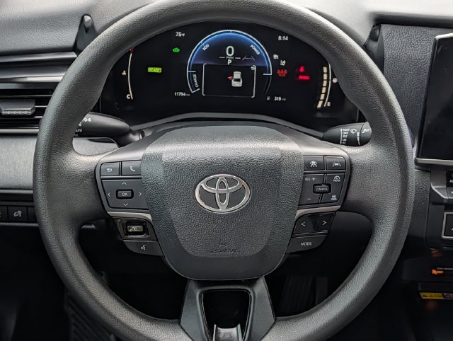Used 2025 Toyota Camry LE w/ Convenience Package FWD image 13