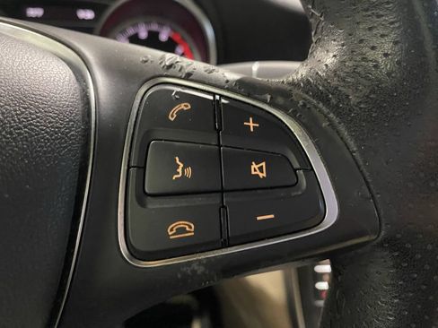 Used 2018 Mercedes-Benz GLA 250 image 12