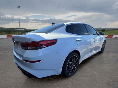 Used 2020 Kia Optima SE FWD image 3