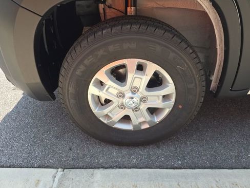 New 2025 RAM ProMaster 2500 w/ Quick Order Package 22G SLT image 8