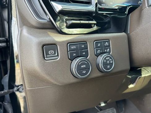 Used 2024 Chevrolet Silverado 2500 LTZ w/ LTZ Convenience Package AWD/4WD image 21