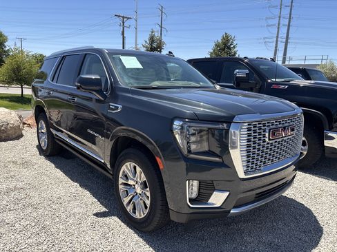 Used 2022 GMC Yukon Denali w/ Max Trailering Package AWD/4WD image 3