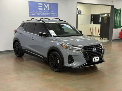 Used 2024 Nissan Kicks SR w/ Exterior Package FWD image 2