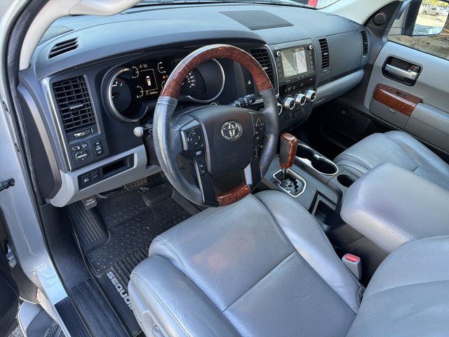 Used 2020 Toyota Sequoia Platinum AWD/4WD image 10