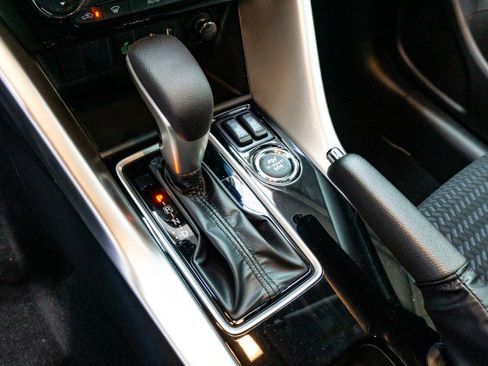 New 2026 Mitsubishi Eclipse Cross LE image 13