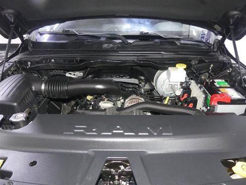 Used 2019 RAM 1500 Big Horn image 11