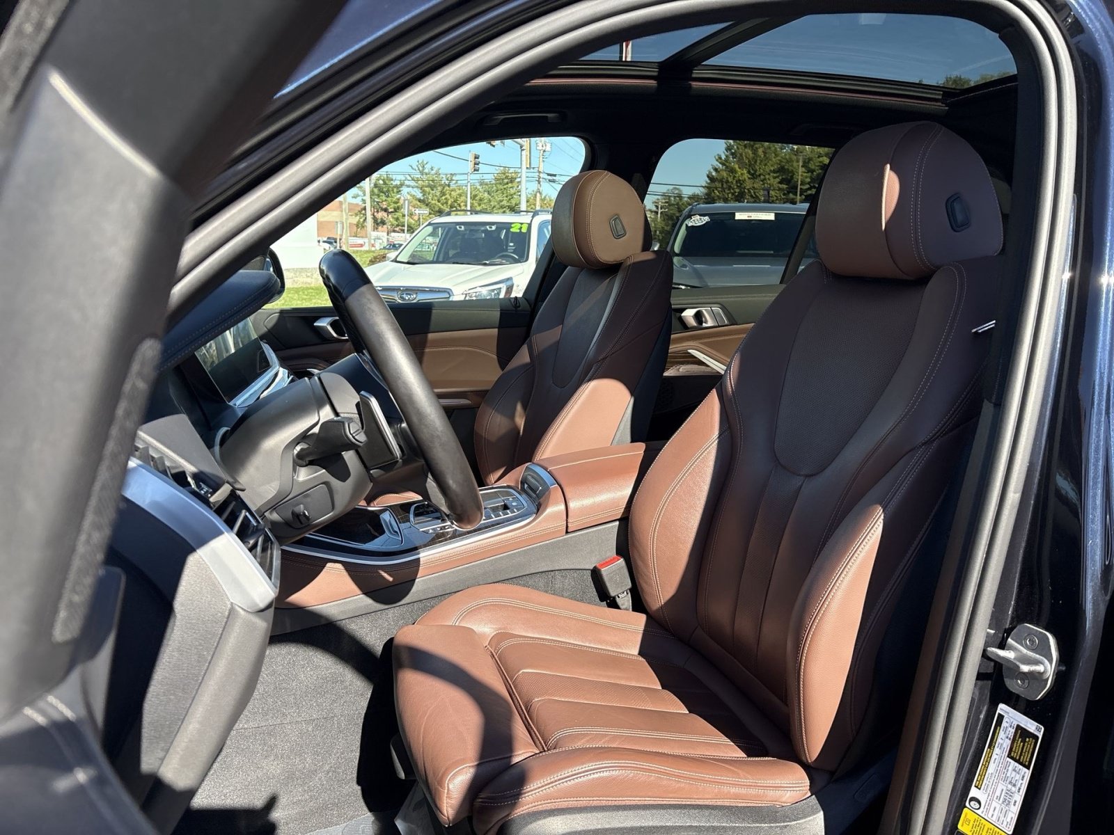 Used 2020 BMW X5 xDrive40i w/ M Sport Package AWD/4WD image 13