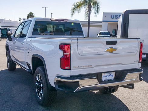 New 2026 Chevrolet Silverado 3500 LTZ w/ LTZ Premium Package image 9