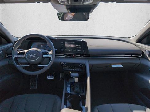 New 2026 Hyundai Elantra SEL Sport Premium image 17