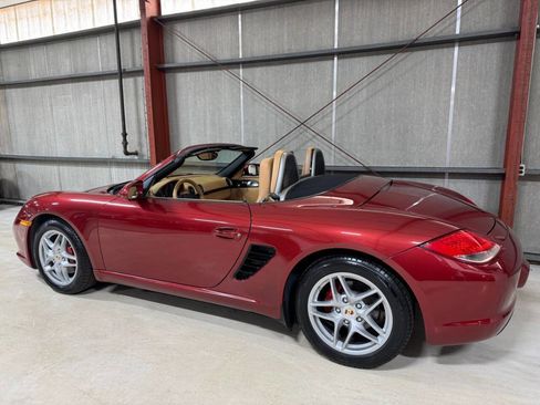Used 2011 Porsche Boxster image 8