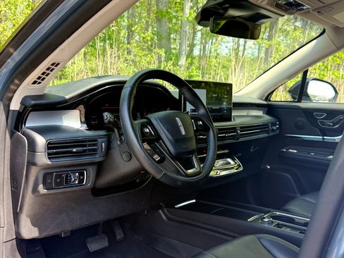 Used 2023 Lincoln Corsair AWD w/ Equipment Group 101A image 16