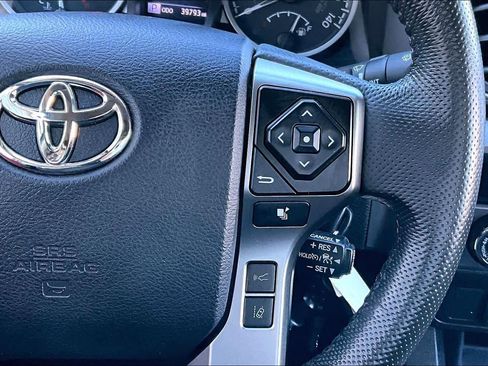 Certified 2021 Toyota Tacoma SR5 image 22