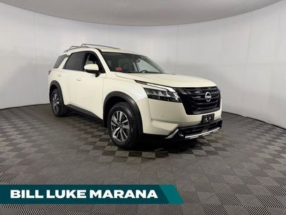 Used 2023 Nissan Pathfinder SL
