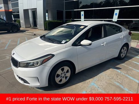 Used 2018 Kia Forte LX FWD image 1