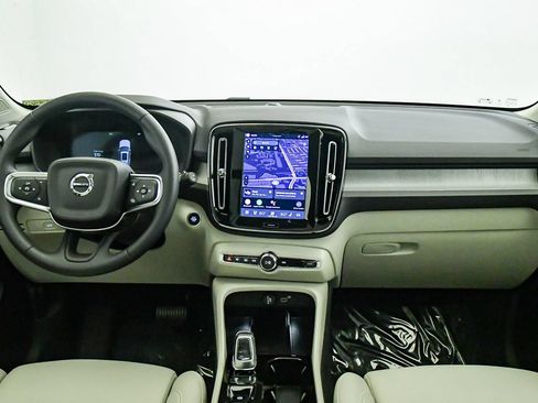 Certified 2026 Volvo XC40 B5 Plus w/ Protection Package Premier AWD/4WD image 15