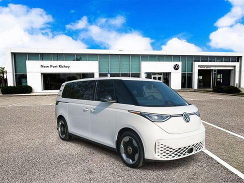 New 2025 Volkswagen ID. Buzz Pro S image 2