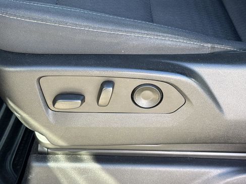 Used 2025 Chevrolet Silverado 1500 LT image 14