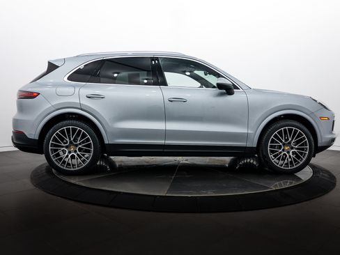 Certified 2020 Porsche Cayenne AWD/4WD image 8