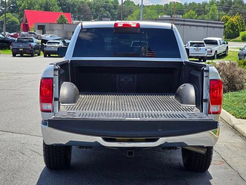 Used 2019 RAM 1500 Classic SLT RWD image 26