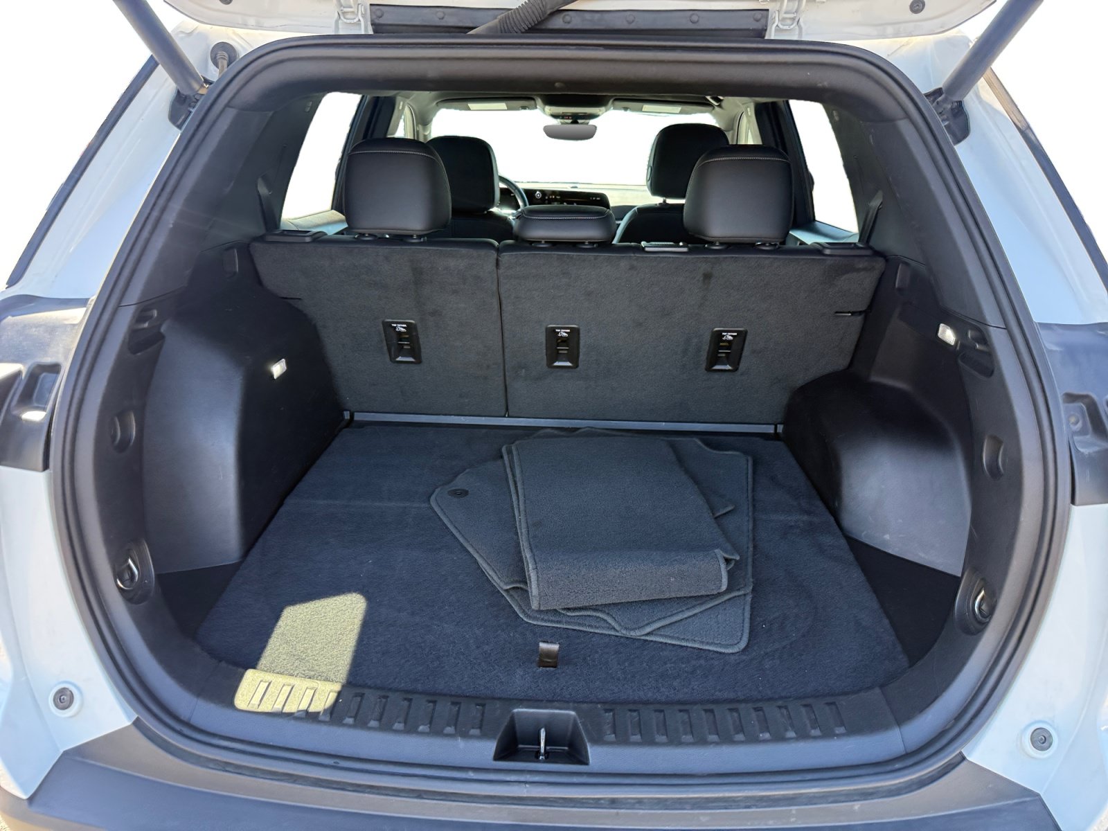 Used 2025 Chevrolet Equinox LT w/ Convenience Package II FWD image 17