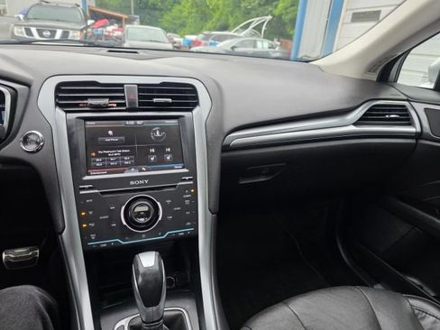 Used 2013 Ford Fusion Titanium FWD image 16
