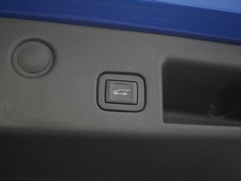 Used 2019 Chevrolet Equinox LT AWD/4WD image 11