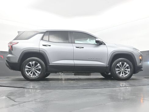 Used 2026 Chevrolet Equinox LT FWD image 30