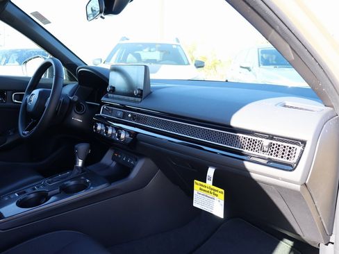 Certified 2025 Honda Civic Sport image 9