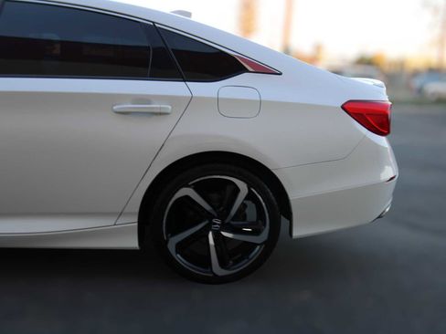 Used 2018 Honda Accord Sport image 24