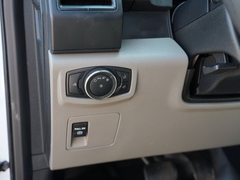 Used 2015 Ford F150 XL w/ Equipment Group 101A Mid AWD/4WD image 16
