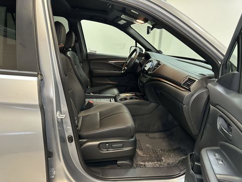 Certified 2023 Honda Passport TrailSport image 39