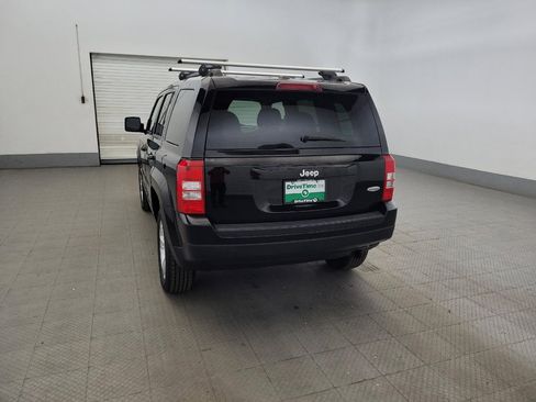 Used 2017 Jeep Patriot Latitude FWD image 6