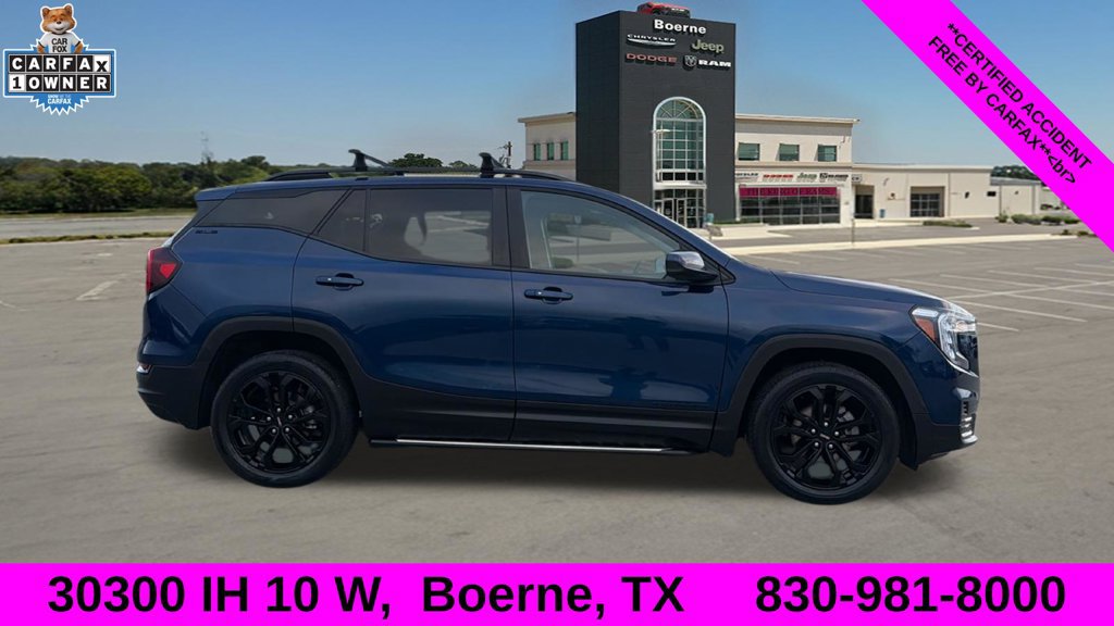 Used 2022 GMC Terrain SLE w/ Driver Convenience Package FWD image 2