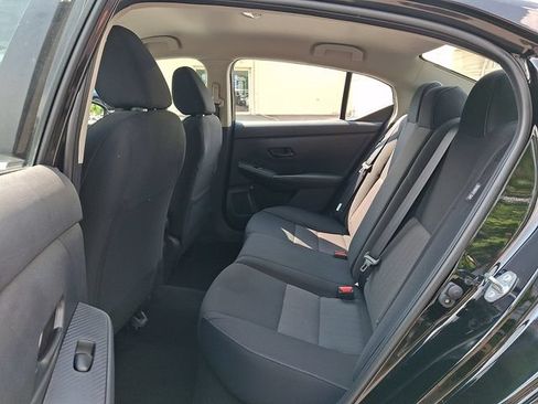Used 2025 Nissan Sentra SV FWD image 11