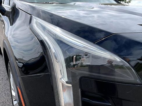 Used 2021 Cadillac XT4 Premium Luxury AWD/4WD image 31