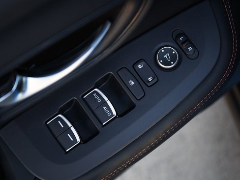 Used 2026 Honda HR-V Sport image 39